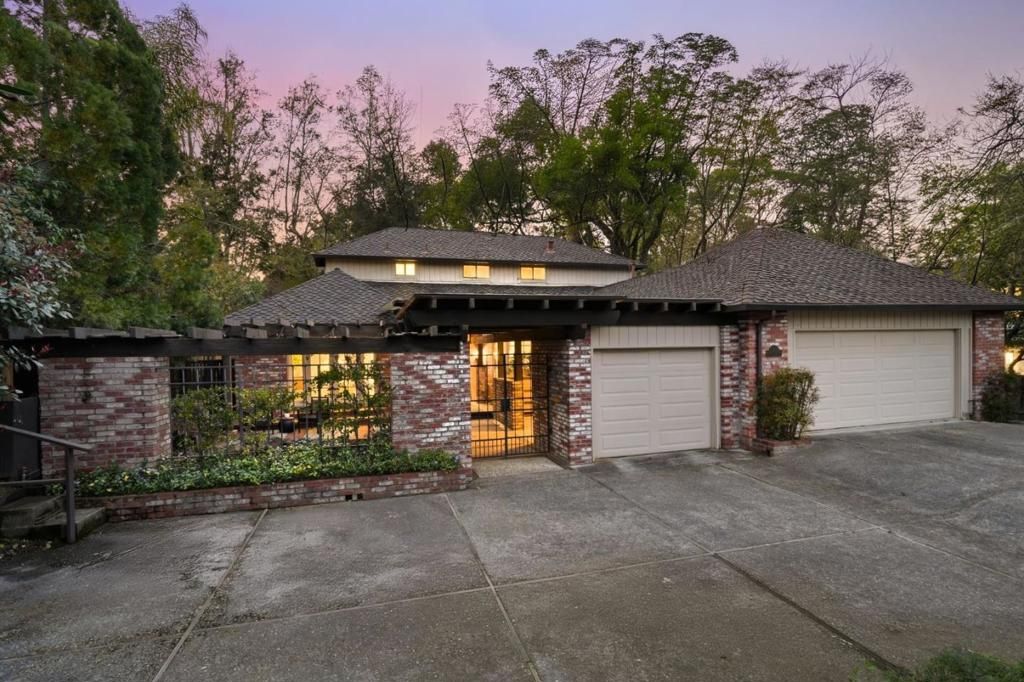 Image 53 of property listing at 16345 Alexander Avenue, Monte Sereno, CA 95030