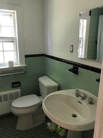 65 Fuller Ter, Newton, MA 02465