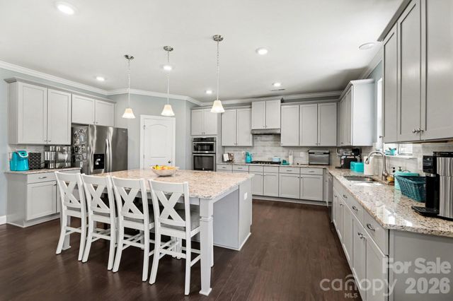 1300 Oakhurst Drive, Waxhaw, NC 28173