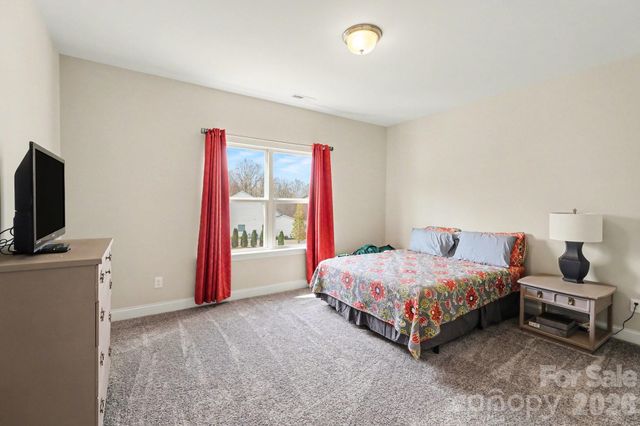 1300 Oakhurst Drive, Waxhaw, NC 28173