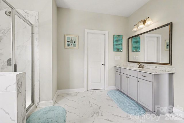 1300 Oakhurst Drive, Waxhaw, NC 28173