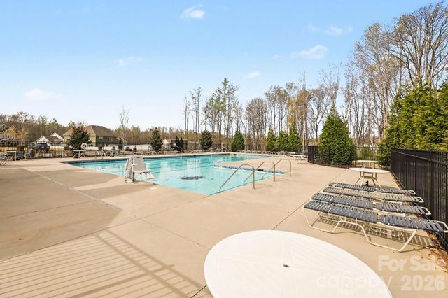 1300 Oakhurst Drive, Waxhaw, NC 28173