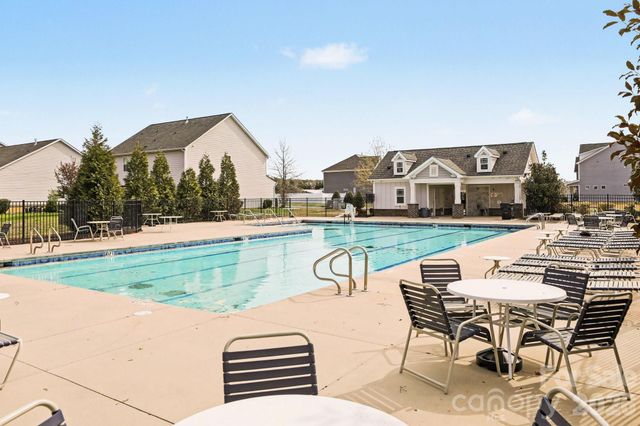 1300 Oakhurst Drive, Waxhaw, NC 28173