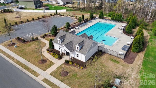 1300 Oakhurst Drive, Waxhaw, NC 28173