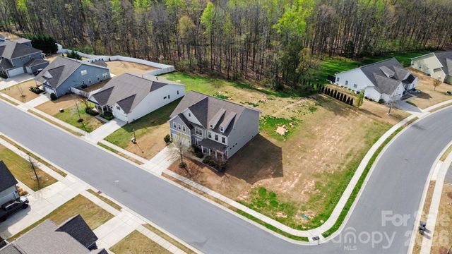 1300 Oakhurst Drive, Waxhaw, NC 28173