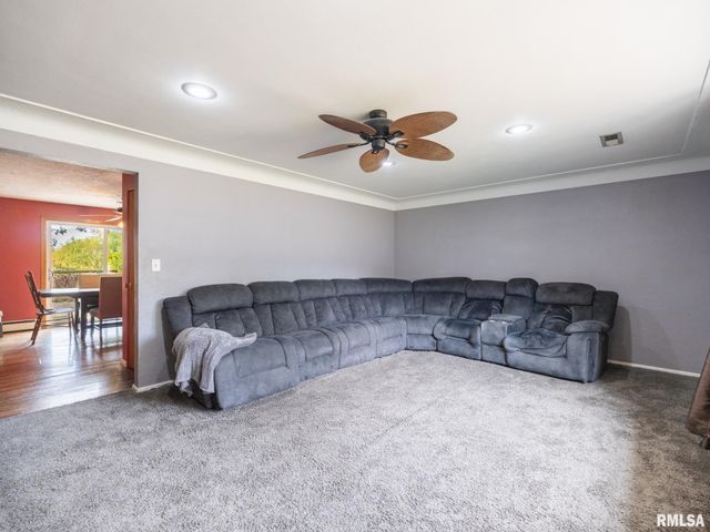 6217 N KNOLL AIRE Drive, Peoria, IL 61614