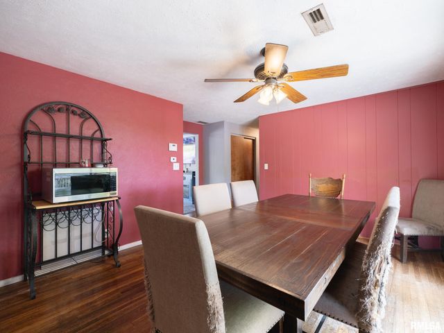 6217 N KNOLL AIRE Drive, Peoria, IL 61614