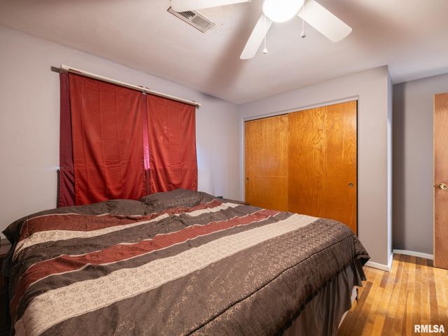 6217 N KNOLL AIRE Drive, Peoria, IL 61614