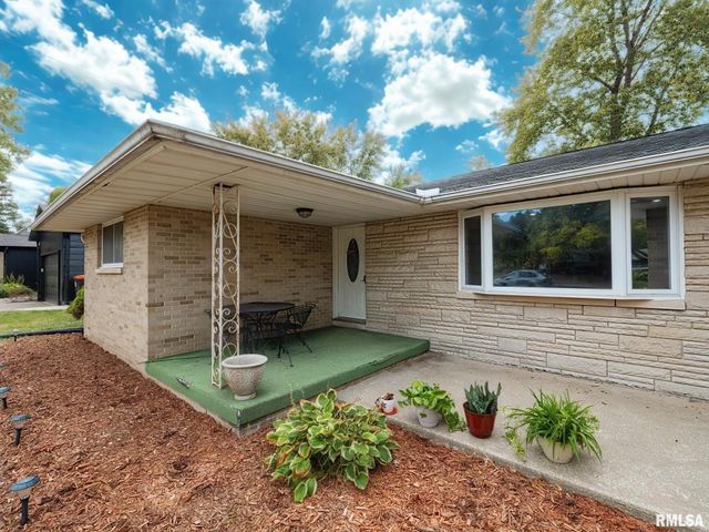 6217 N KNOLL AIRE Drive, Peoria, IL 61614