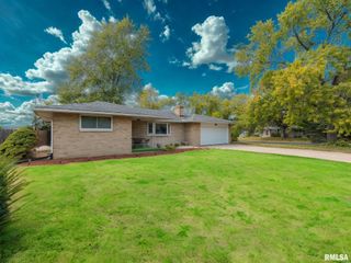 6217 N KNOLL AIRE Drive, Peoria, IL 61614