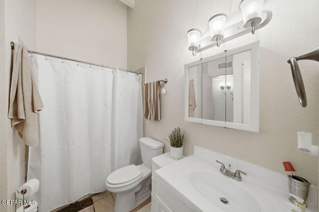 2701 RED SAILS Drive AD, El Paso, TX 79936