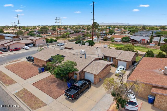 2701 RED SAILS Drive AD, El Paso, TX 79936