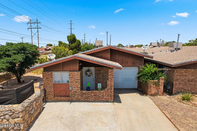 2701 RED SAILS Drive AD, El Paso, TX 79936