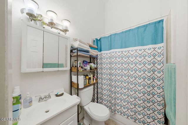 2701 RED SAILS Drive AD, El Paso, TX 79936