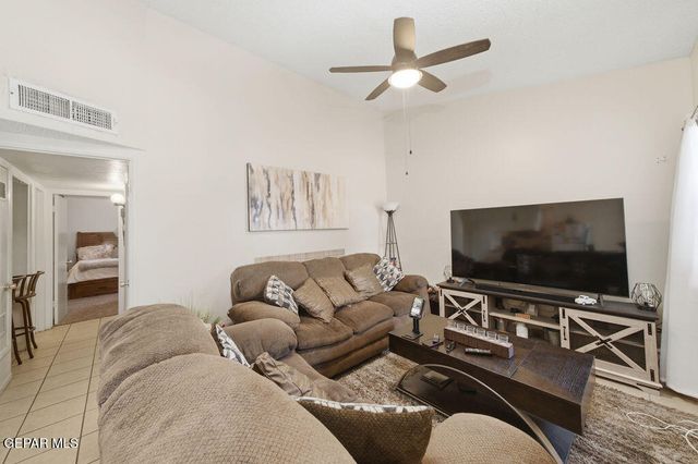 2701 RED SAILS Drive AD, El Paso, TX 79936