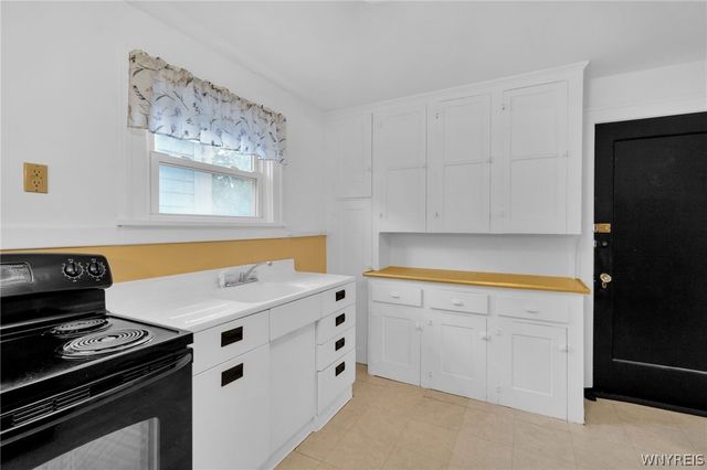221 Nassau Avenue, Tonawanda, NY 14217
