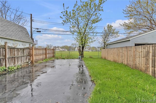 221 Nassau Avenue, Tonawanda, NY 14217
