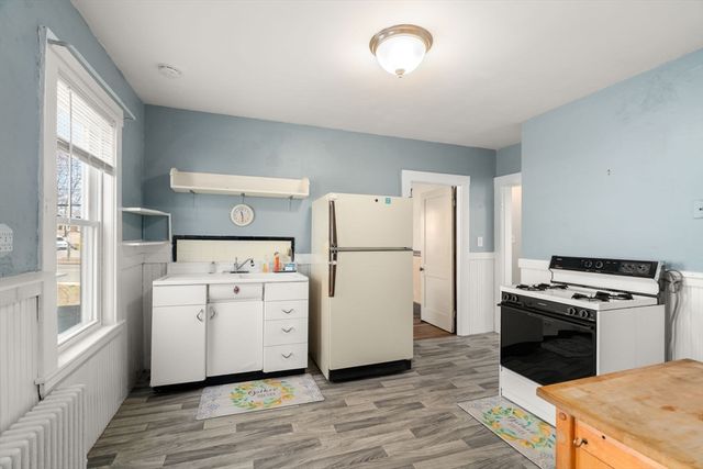 204-206 School St, Watertown, MA 02472