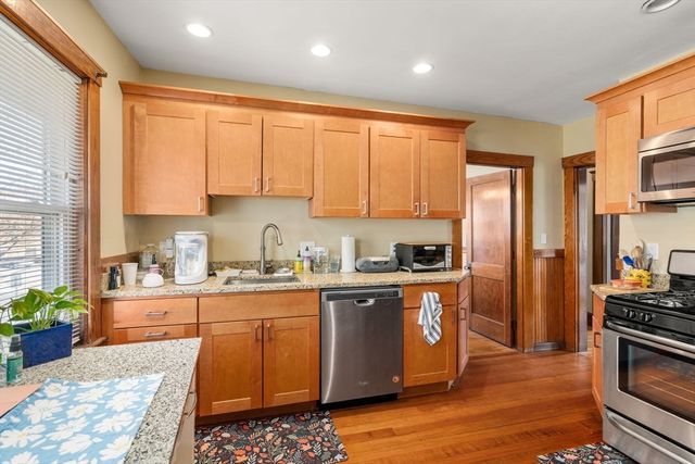 204-206 School St, Watertown, MA 02472