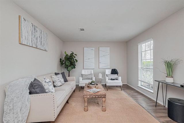 505 Stoneledge Drive, Friendswood, TX 77546