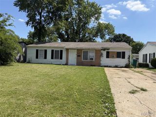 39 W Adams Drive, Cahokia, IL 62206