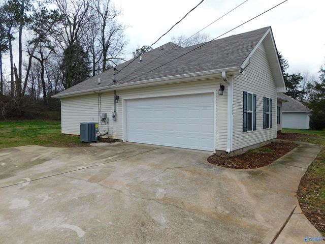1386 Harvest Road, Harvest, AL 35749