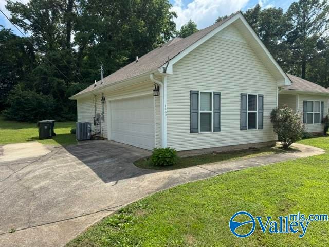 1386 Harvest Road, Harvest, AL 35749