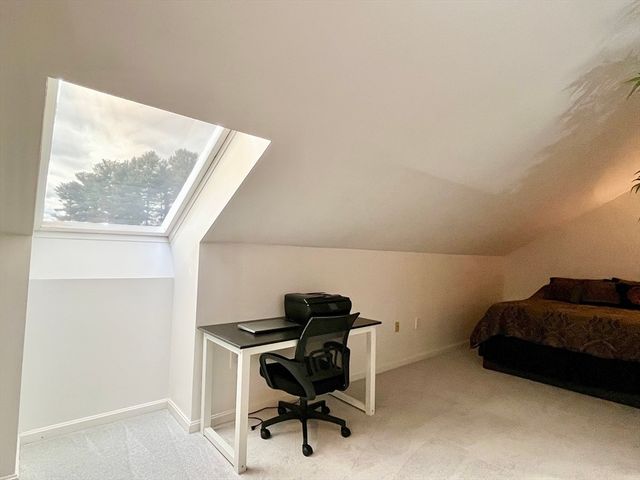 74 Tennis Plaza Rd 34, Dracut, MA 01826