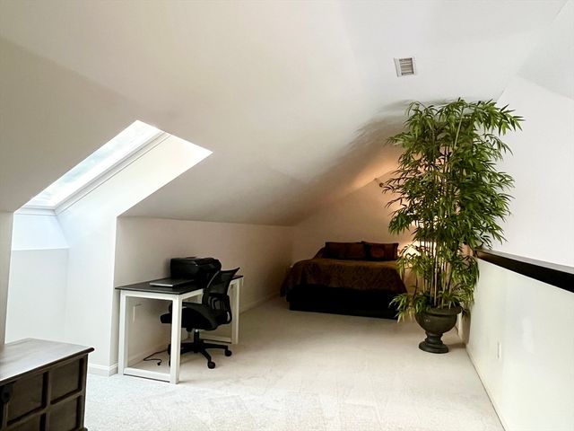 74 Tennis Plaza Rd 34, Dracut, MA 01826