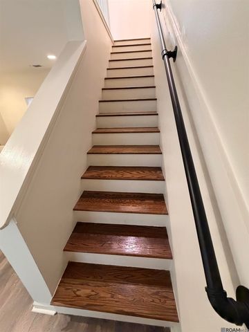24 Higgins Ct, Baton Rouge, LA 70808