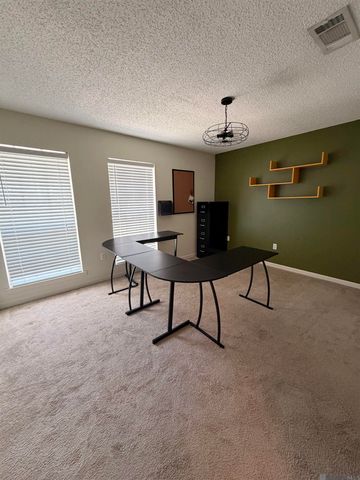 24 Higgins Ct, Baton Rouge, LA 70808