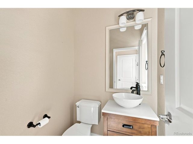 7821 Vallagio Ln, Englewood, CO 80112
