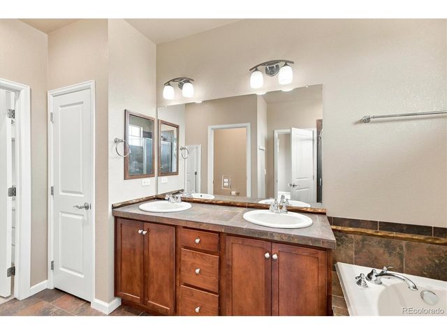 7821 Vallagio Ln, Englewood, CO 80112