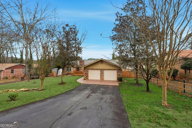 690 Trailwood Drive, Riverdale, GA 30274