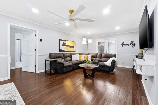 690 Trailwood Drive, Riverdale, GA 30274