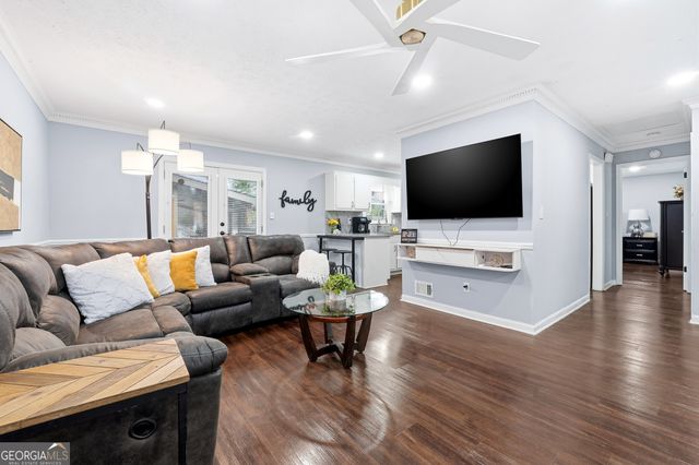 690 Trailwood Drive, Riverdale, GA 30274