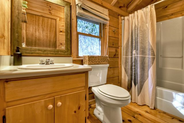 37 Dean Court, Blue Ridge, GA 30513