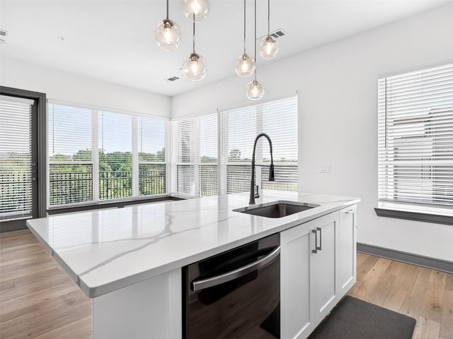 2700 Old Denton Road 2212, Carrollton, TX 75007