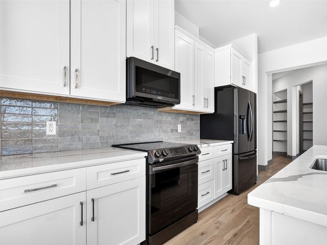 2700 Old Denton Road 2212, Carrollton, TX 75007