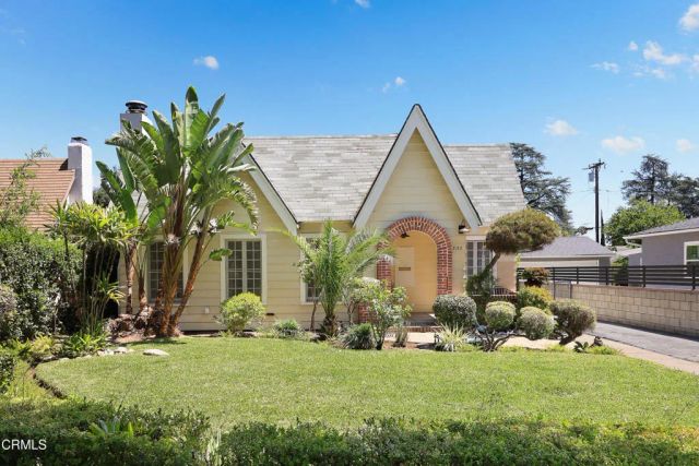 2120 Navarro Avenue, Altadena, CA 91001
