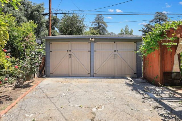 2120 Navarro Avenue, Altadena, CA 91001