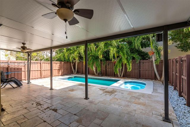 239 SE 31st Ter 239, Homestead, FL 33033