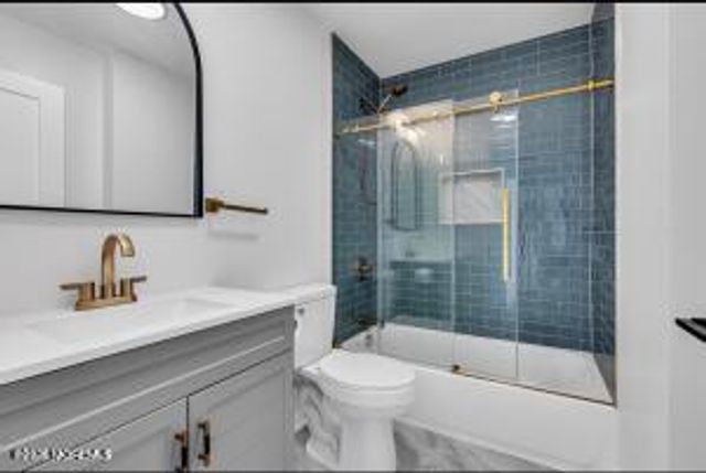 30 Oceanview Avenue, Keansburg, NJ 07734