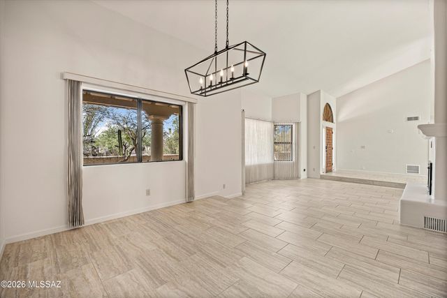 1781 E Rio De La Loma, Tucson, AZ 85718