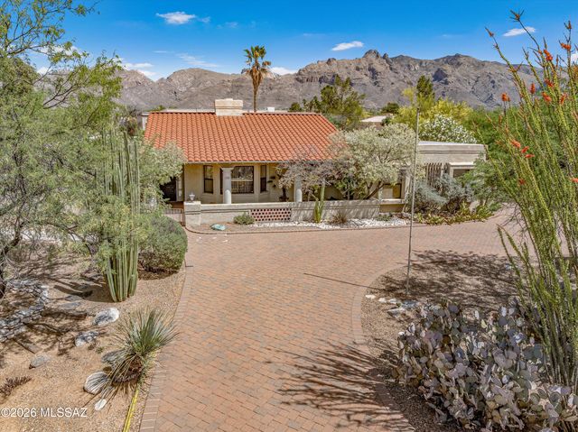 1781 E Rio De La Loma, Tucson, AZ 85718