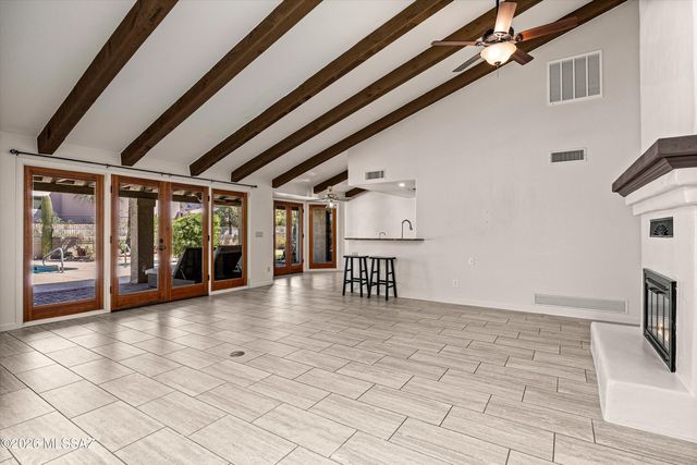 1781 E Rio De La Loma, Tucson, AZ 85718