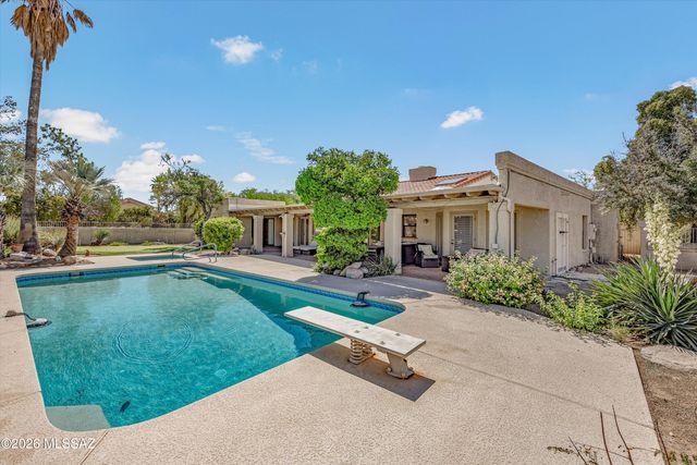 1781 E Rio De La Loma, Tucson, AZ 85718