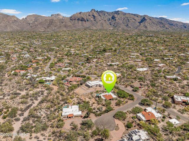 1781 E Rio De La Loma, Tucson, AZ 85718