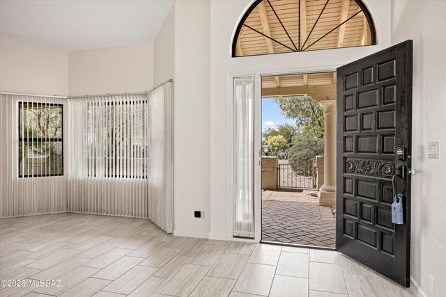 1781 E Rio De La Loma, Tucson, AZ 85718