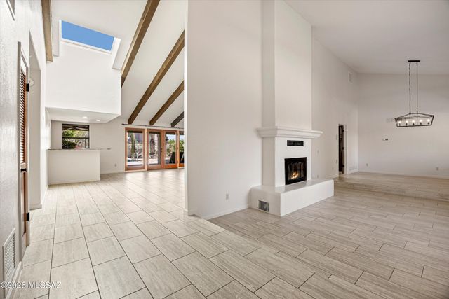 1781 E Rio De La Loma, Tucson, AZ 85718